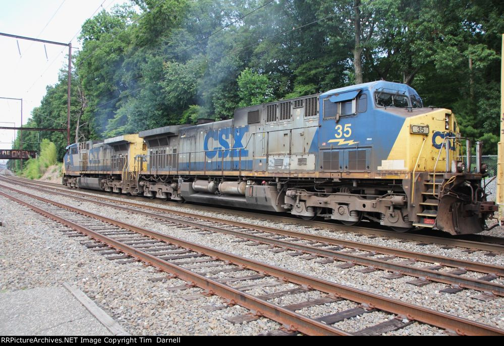 CSX 35 on M404